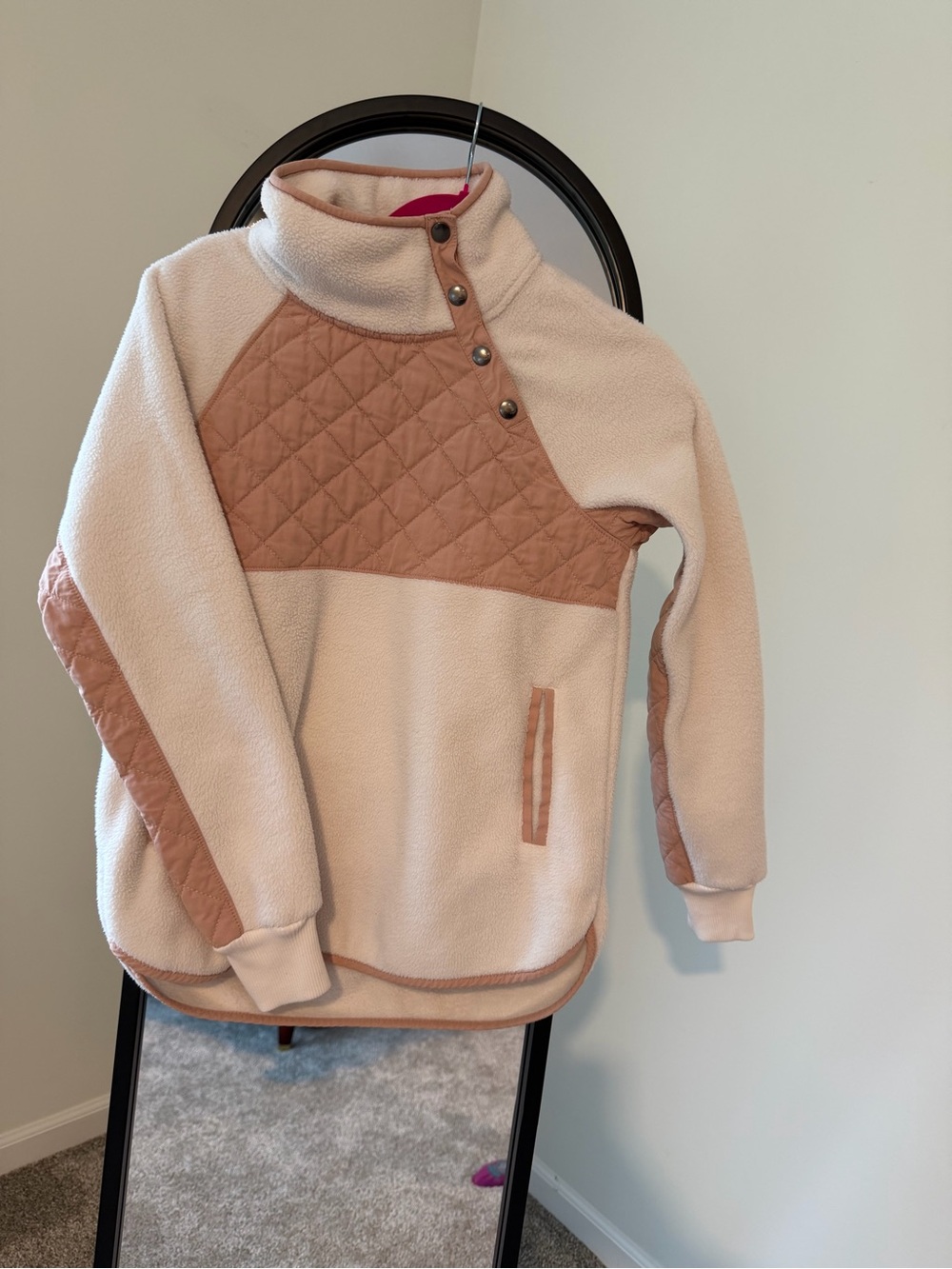 Abercrombie  Fleece Pullover Sweatshirt Cream & Tan